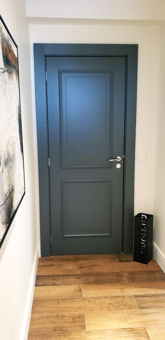 Porta Classic - Elegância Sóbria